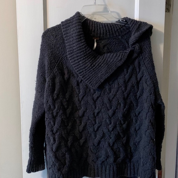 Free people sweater size small - Picture 2 of 8